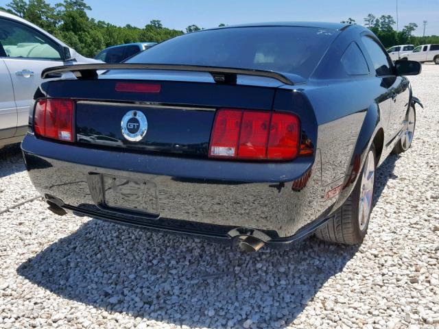 1ZVHT82H065250505 - 2006 FORD MUSTANG GT BLACK photo 4