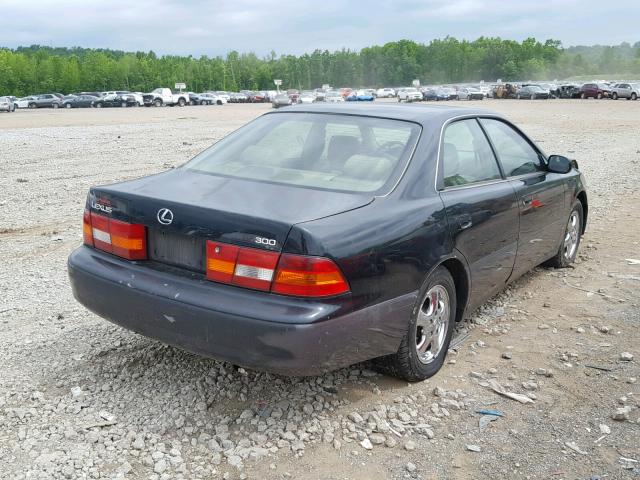 JT8BF28G1W5045592 - 1998 LEXUS ES 300 BLACK photo 4