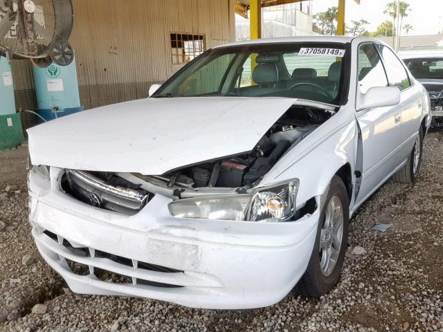 JT2BF22K810337480 - 2001 TOYOTA CAMRY CE WHITE photo 2