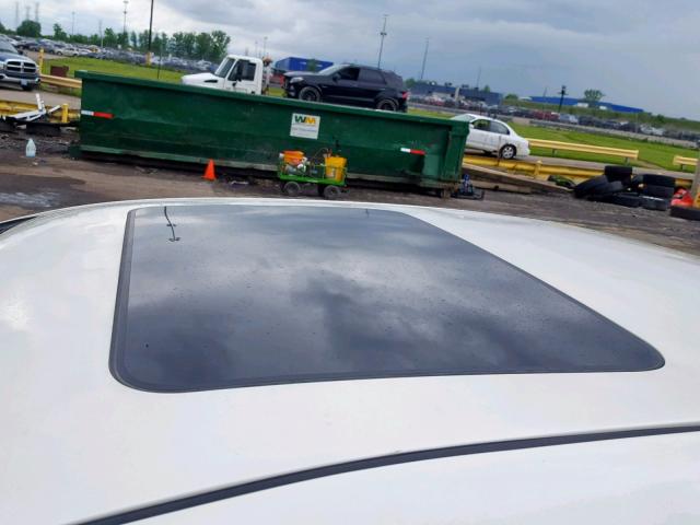 1G1ZE5E09CF114670 - 2012 CHEVROLET MALIBU LTZ 白色 照片 9