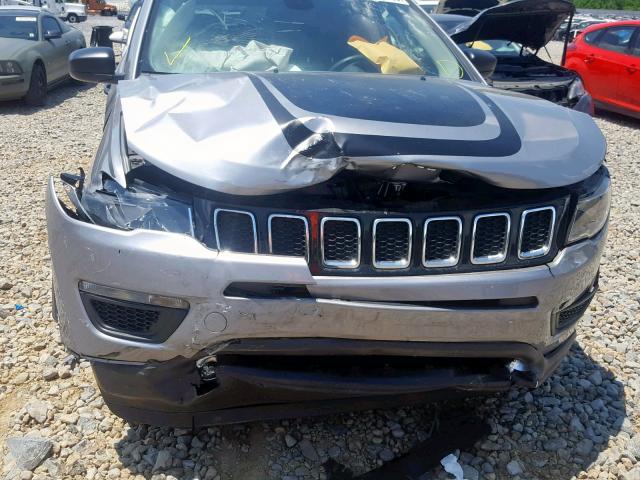 3C4NJCAB4JT226549 - 2018 JEEP COMPASS SP 银色 照片 9