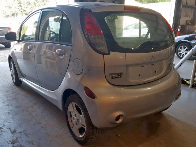 JA3215H43GU000229 - 2016 MITSUBISHI I MIEV ES SILVER photo 3