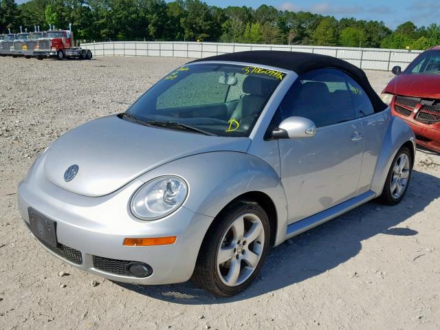 3VWSF31Y96M300846 - 2006 VOLKSWAGEN NEW BEETLE Gümüş foto 2