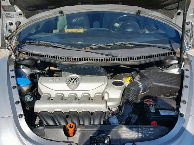 3VWSF31Y96M300846 - 2006 VOLKSWAGEN NEW BEETLE Gümüş foto 7