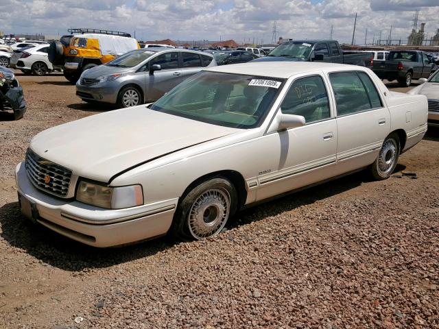 1G6KE54Y7VU265086 - 1997 CADILLAC DEVILLE DE WHITE photo 2