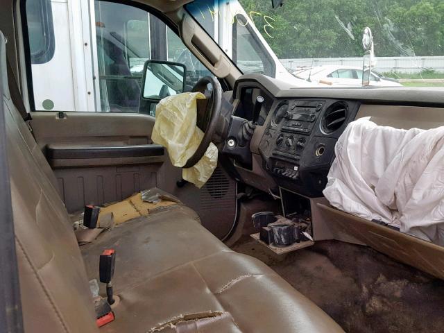 1FDAW56R38EB15904 - 2008 FORD F550 SUPER WHITE photo 5