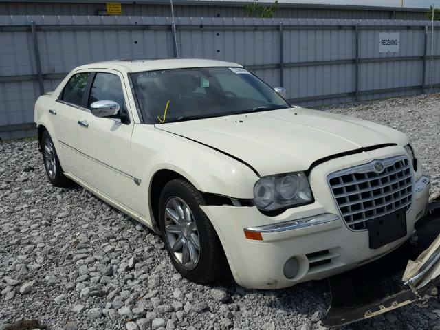 2C3AA63H45H135480 - 2005 CHRYSLER 300 WHITE photo 1