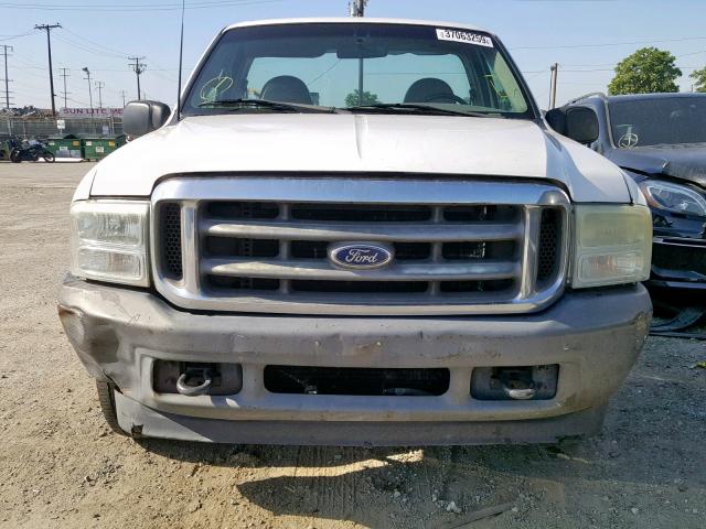 1FTSF30S01ED16965 - 2001 FORD F350 SRW S WHITE photo 9