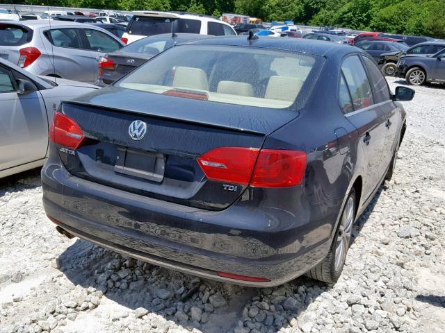 3VWLL7AJ8EM400605 - 2014 VOLKSWAGEN JETTA TDI BLACK photo 4