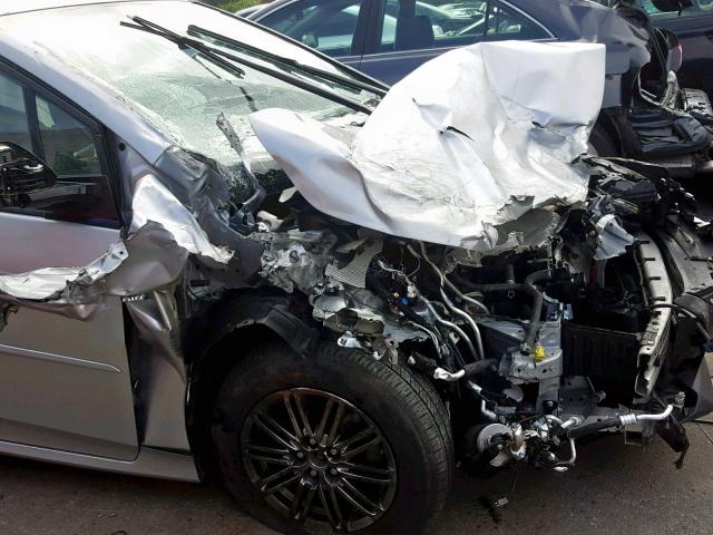 JTDKARFPXH3029496 - 2017 TOYOTA PRIUS PRIM 银色 照片 9