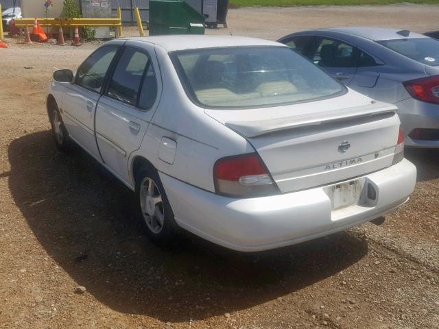 1N4DL01DXXC270913 - 1999 NISSAN ALTIMA XE WHITE photo 3