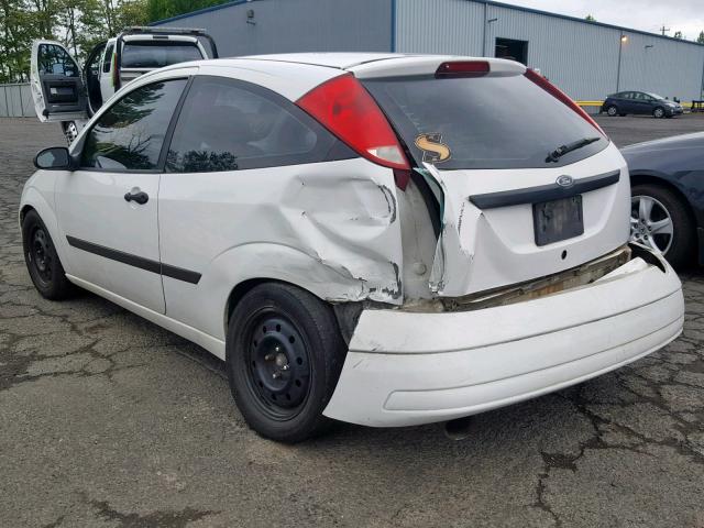 3FAFP31302R237676 - 2002 FORD FOCUS ZX3 WHITE photo 3