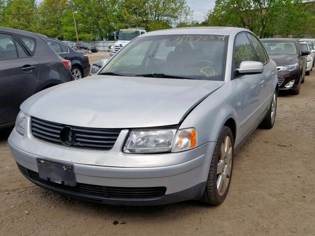 WVWMD63B5XE332129 - 1999 VOLKSWAGEN PASSAT GLS SILVER photo 2