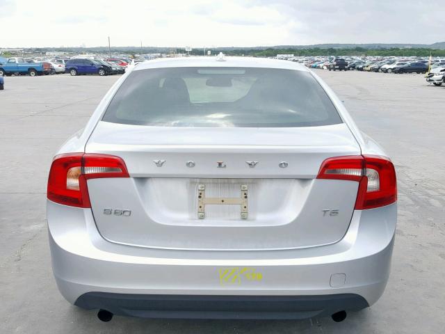 YV1622FS6C2078875 - 2012 VOLVO S60 T5 SILVER photo 9