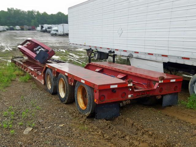 1RBH52303AAR25521 - 2010 ROGE LIFT AXLE RED photo 3
