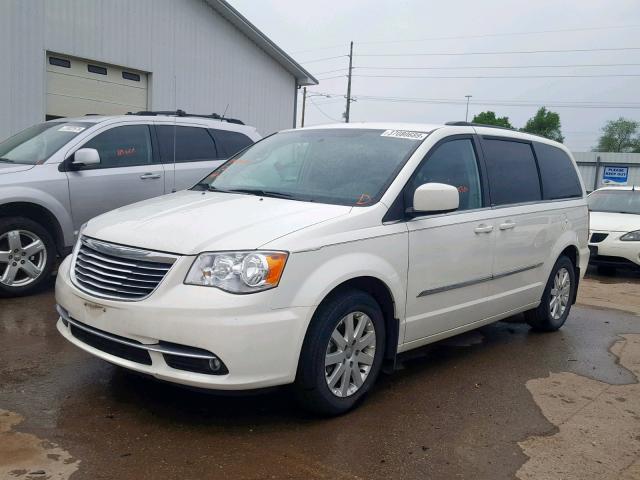 2C4RC1BG4DR622756 - 2013 CHRYSLER TOWN & COU WHITE photo 2