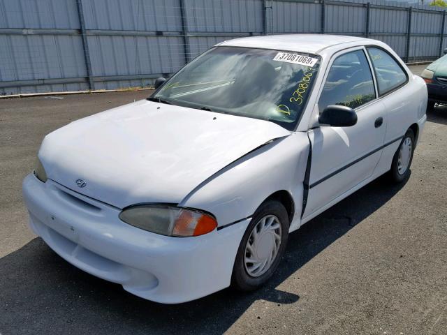 KMHVD14N3SU064515 - 1995 HYUNDAI ACCENT BAS WHITE photo 2