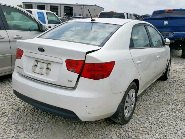 KNAFU4A28B5413860 - 2011 KIA FORTE EX WHITE photo 4