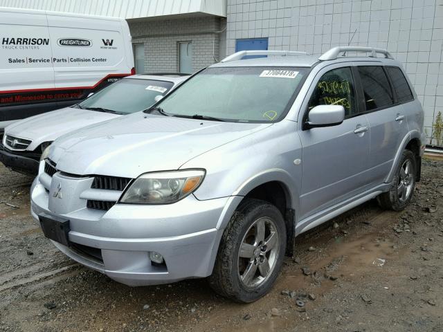 JA4LX41F06U024880 - 2006 MITSUBISHI OUTLANDER SILVER photo 2