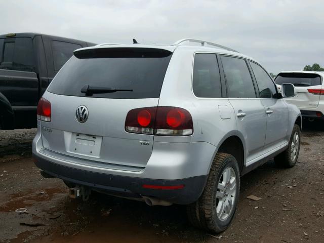 WVGFK7A93AD000252 - 2010 VOLKSWAGEN TOUAREG TD GRAY photo 4