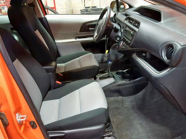 JTDKDTB35E1069919 - 2014 TOYOTA PRIUS C ORANGE photo 5