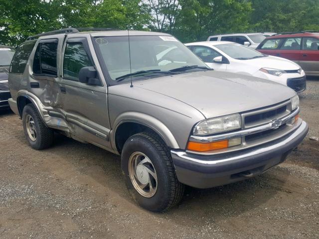 1GNDT13W8Y2319751 - 2000 CHEVROLET BLAZER CREAM photo 1