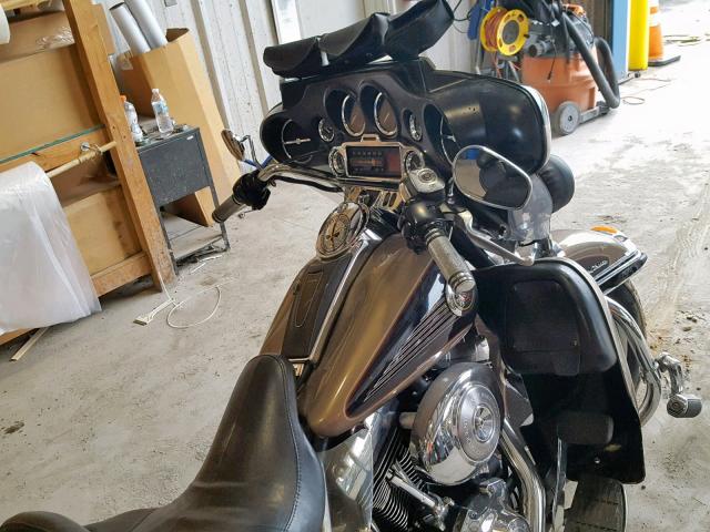 1HD1FCW104Y619806 - 2004 HARLEY-DAVIDSON FLHTCUI GRAY photo 5