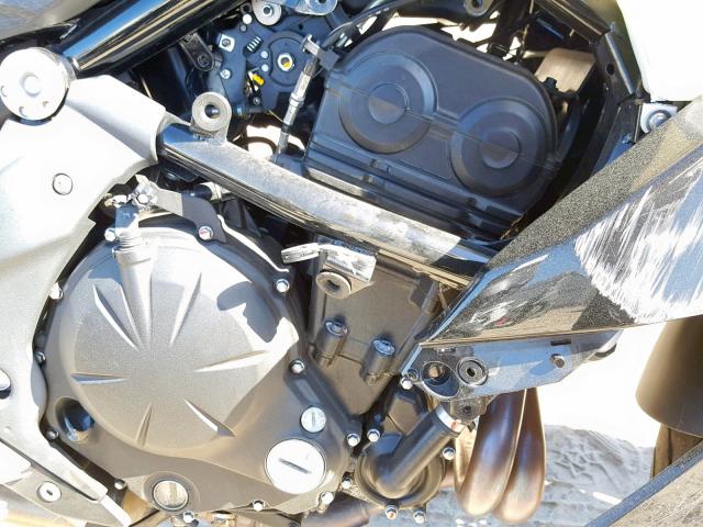 JKAEXEC12BDA71714 - 2011 KAWASAKI EX650 C 黑色 照片 7