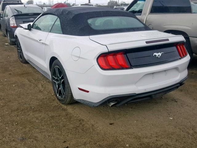 1FATP8UH5J5167715 - 2018 FORD MUSTANG WHITE photo 3