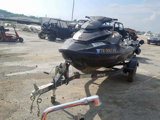 YDV12212C717 - 2018 BOMBARDIER SEADOO BLACK photo 2