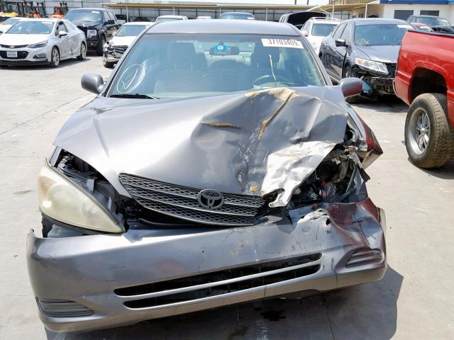 4T1BE32K84U910886 - 2004 TOYOTA CAMRY LE GRAY photo 9