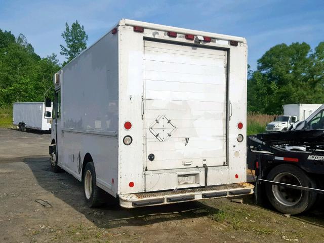 4UZAANBW06CW06627 - 2006 FREIGHTLINER CHASSIS M WHITE photo 3