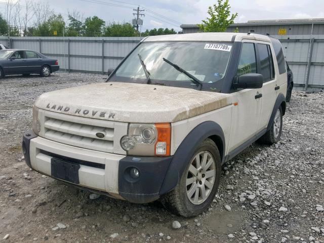 SALAA25415A302853 - 2005 LAND ROVER LR3 WHITE photo 2