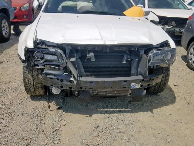 2C3CCABG3EH383153 - 2014 CHRYSLER 300 S WHITE photo 9