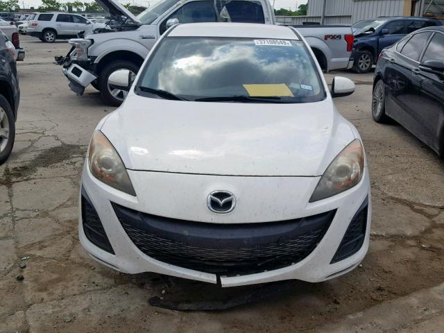 JM1BL1UF3B1412835 - 2011 MAZDA 3 I WHITE photo 9