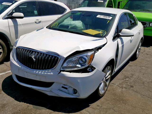 1G4PR5SK2G4120400 - 2016 BUICK VERANO CON WHITE photo 2