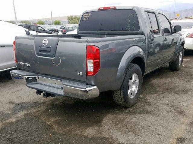 1N6AD07U16C435986 - 2006 NISSAN FRONTIER C GRAY photo 4