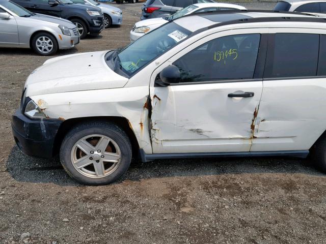 1J8FF47W67D156064 - 2007 JEEP COMPASS WHITE photo 9