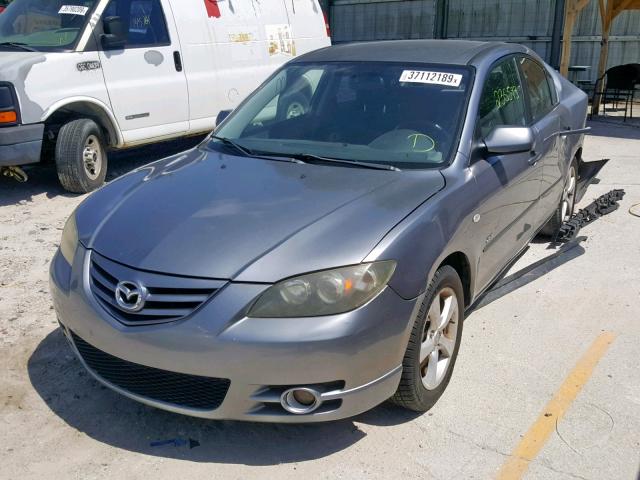 JM1BK323541176912 - 2004 MAZDA 3 S GRAY photo 2