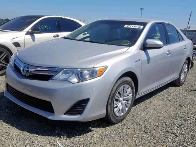 4T1BD1FKXEU126969 - 2014 TOYOTA CAMRY HYBR SILVER photo 2