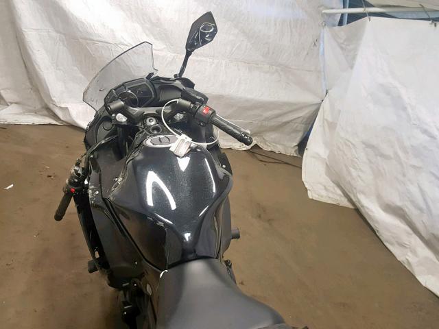 JKAEXEJ1XKDA03499 - 2019 KAWASAKI EX650 J BLACK photo 5