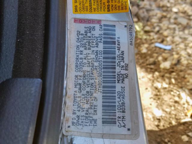 JTHBD192020057100 - 2002 LEXUS IS 300 SILVER photo 10