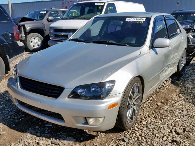 JTHBD192020057100 - 2002 LEXUS IS 300 SILVER photo 2