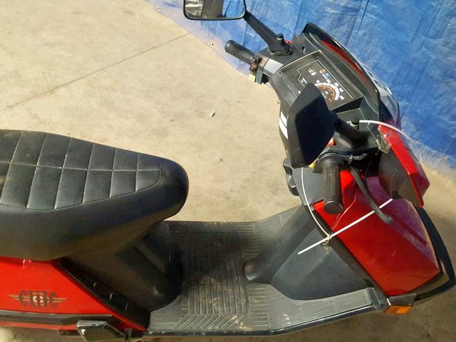 3H1HF03054D900646 - 2004 HONDA CH80 RED photo 5