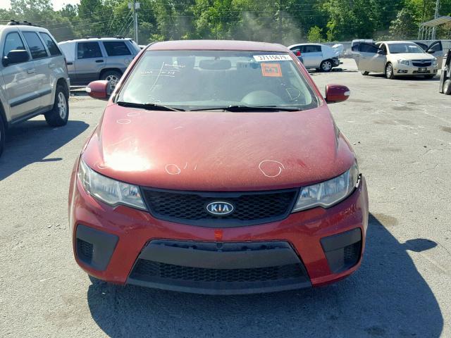 KNAFU6A25A5257478 - 2010 KIA FORTE EX RED photo 9