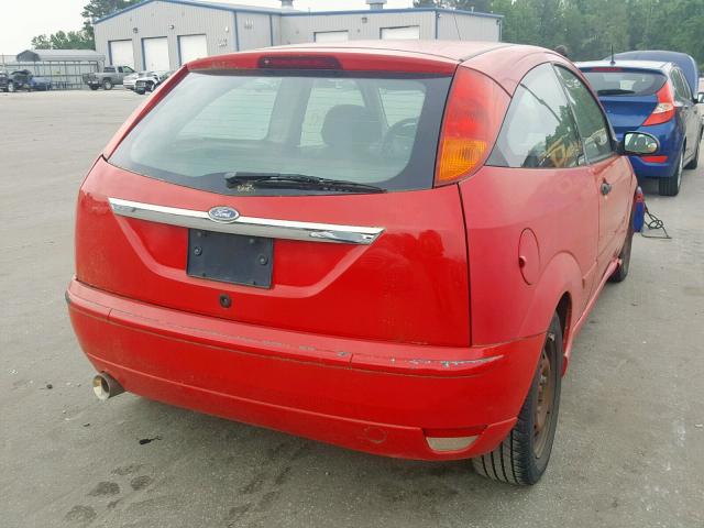 3FAFP3131YR205151 - 2000 FORD FOCUS ZX3 RED photo 4