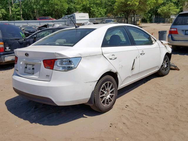 KNAFU4A20A5860844 - 2010 KIA FORTE EX WHITE photo 4