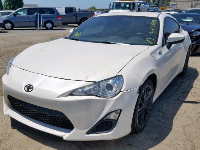 JF1ZNAA13D2723525 - 2013 TOYOTA SCION FR-S WHITE photo 2