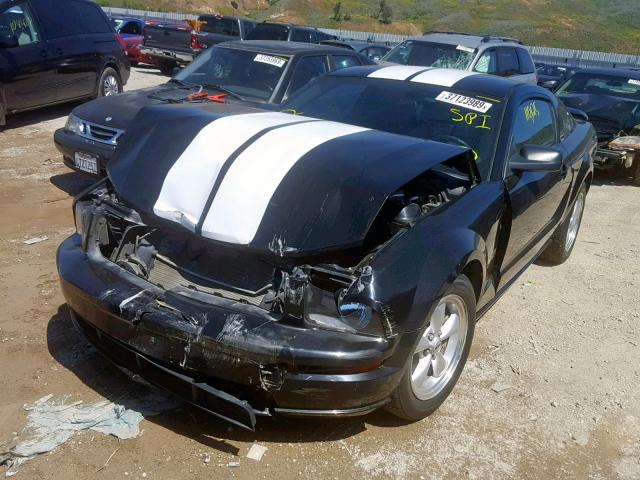 1ZVHT82H175251891 - 2007 FORD MUSTANG GT BLACK photo 2