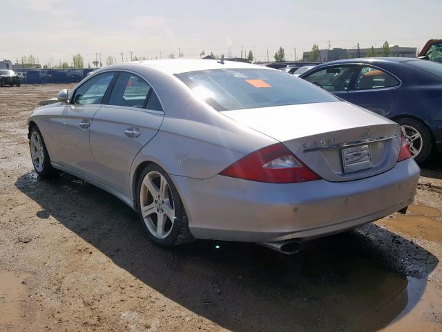 WDDDJ72X77A109406 - 2007 MERCEDES-BENZ CLS 550 SILVER photo 3